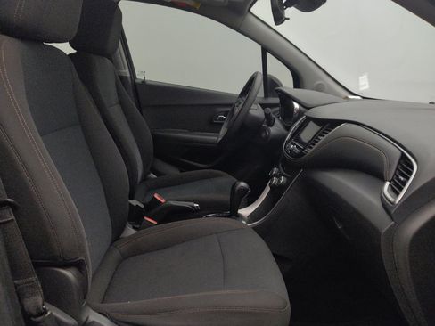 Used 2020 Chevrolet Trax LS w/ Tint and Cruise Package FWD image 21