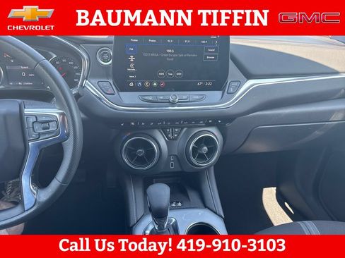 Used 2023 Chevrolet Blazer LT w/ Convenience Package FWD image 11