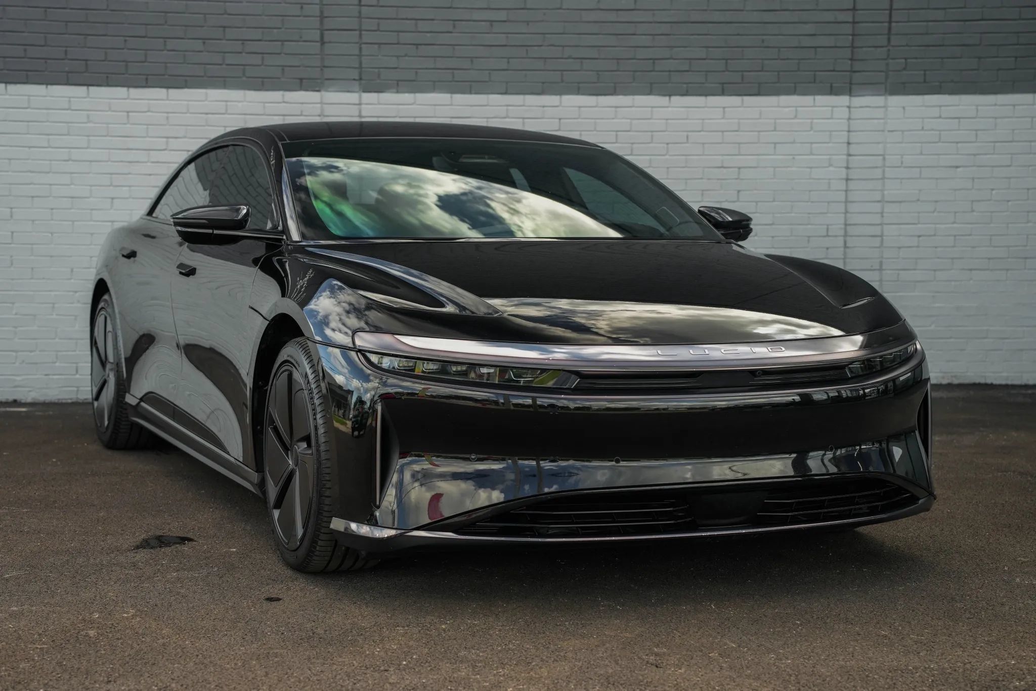Used 2024 Lucid Air Touring AWD/4WD image 3