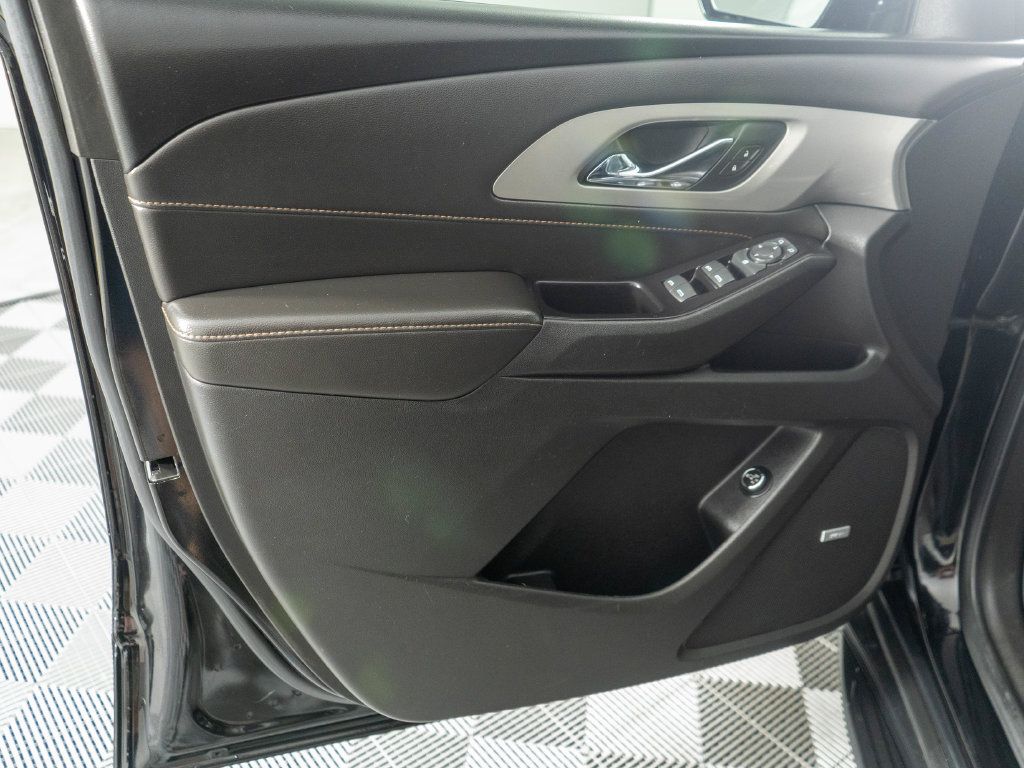 Used 2020 Chevrolet Traverse RS AWD/4WD image 24