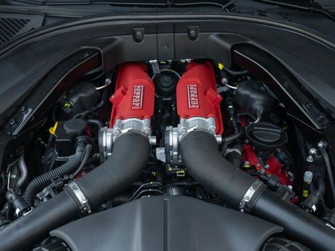 Used 2025 Ferrari Roma Spider RWD image 14
