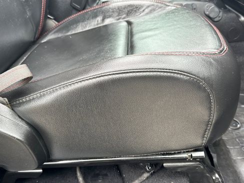 Used 2019 Jeep Wrangler Unlimited Rubicon w/ Steel Bumper Group image 22