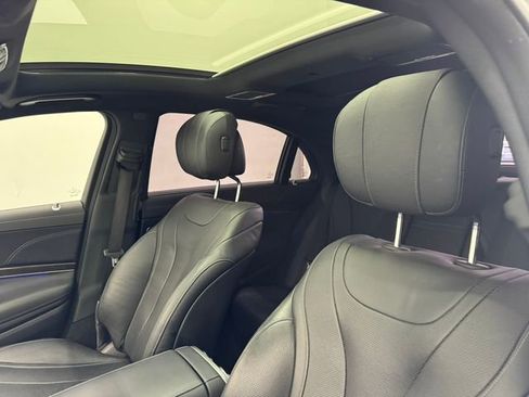 Used 2017 Mercedes-Benz S 550 Sedan image 5