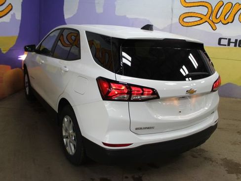 Used 2023 Chevrolet Equinox LS w/ LS Convenience Package AWD/4WD image 6