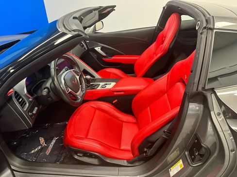 Used 2015 Chevrolet Corvette Z06 w/ 2LZ Preferred Equipment Group RWD image 17