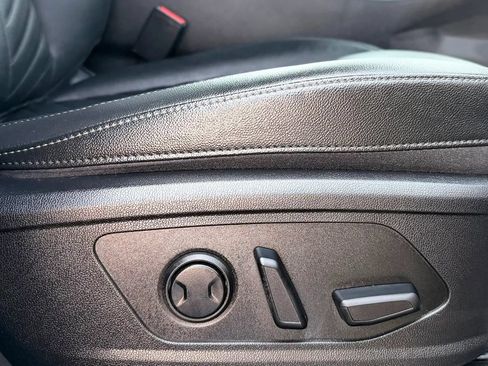 Used 2025 Kia Sorento SX AWD/4WD image 43