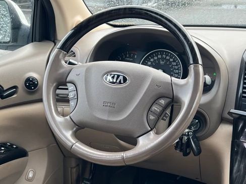 Used 2014 Kia Sedona EX w/ Navigation Package image 16