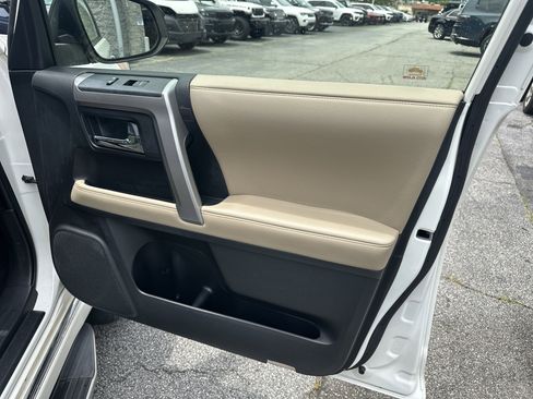 Used 2019 Toyota 4Runner Limited RWD image 15