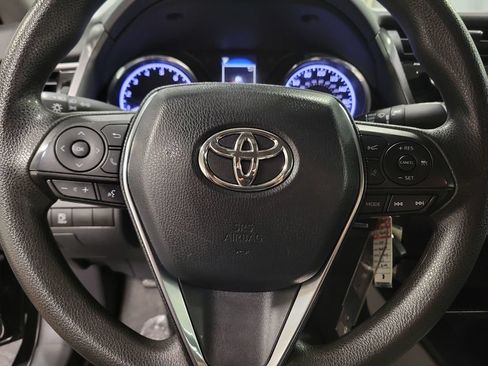 Used 2019 Toyota Camry LE FWD image 22