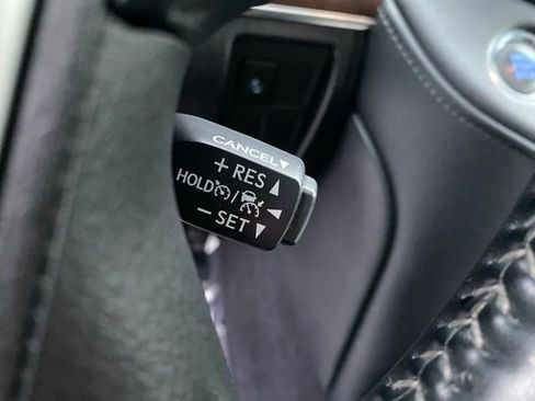 Used 2017 Toyota Land Cruiser Base image 22