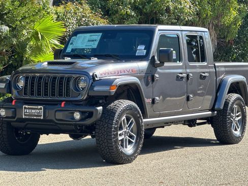 New 2025 Jeep Gladiator Mojave image 7