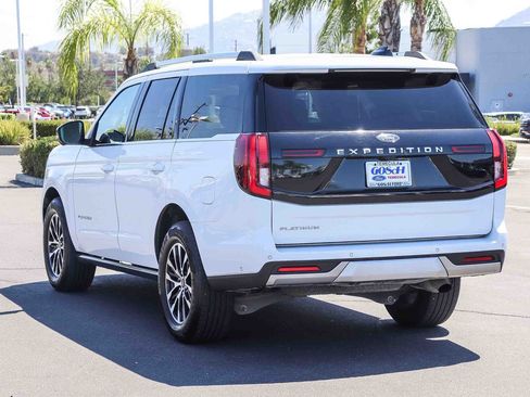 Certified 2025 Ford Expedition Platinum AWD/4WD image 6