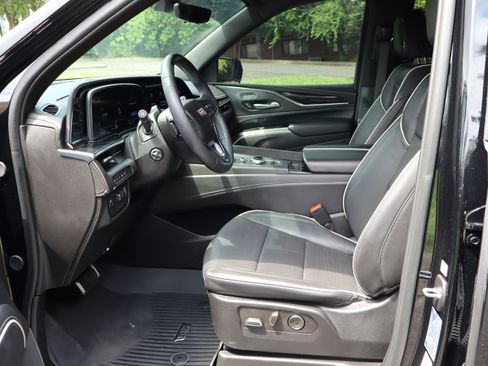 Used 2024 Cadillac Escalade ESV Sport AWD/4WD image 20
