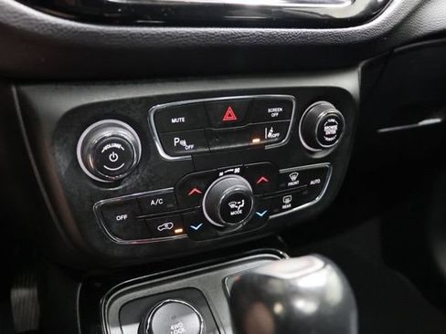 Used 2018 Jeep Compass Limited w/ Navigation Group AWD/4WD image 29