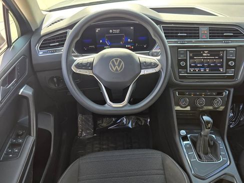 Used 2022 Volkswagen Tiguan S image 12