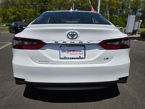Used 2024 Toyota Camry LE FWD image 6