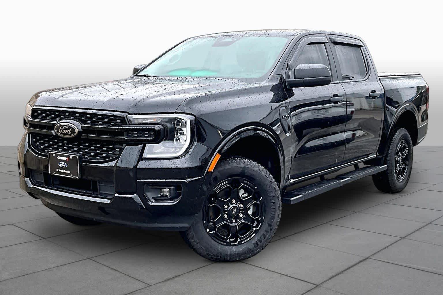 Used 2025 Ford Ranger XLT w/ Black Appearance Package RWD image 37