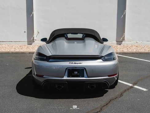 Used 2021 Porsche 718 Boxster Spyder RWD image 18