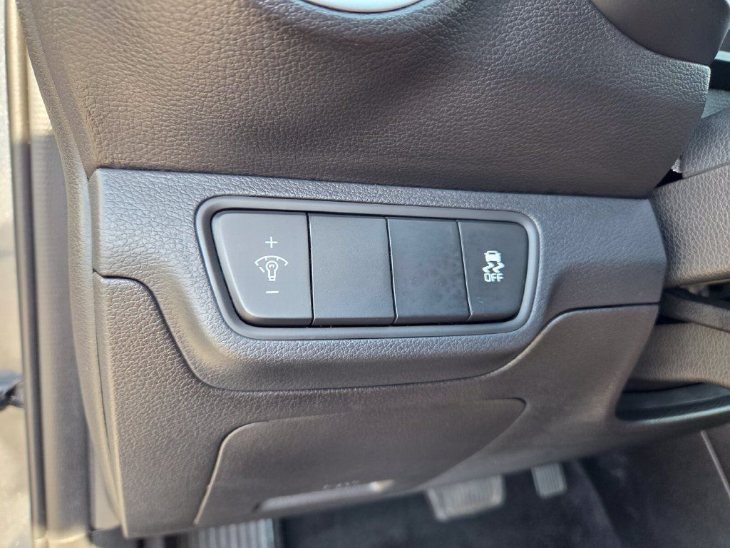 Used 2023 Kia Forte LXS FWD image 22