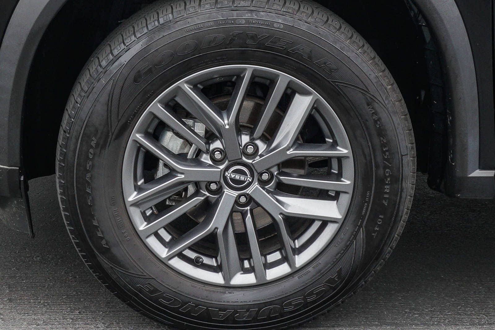 Used 2024 Nissan Rogue S FWD image 11