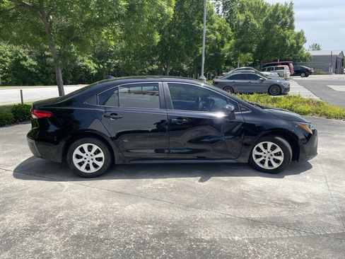 Used 2024 Toyota Corolla LE FWD image 8