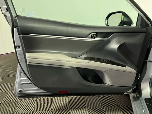 Used 2022 Toyota Camry LE image 20
