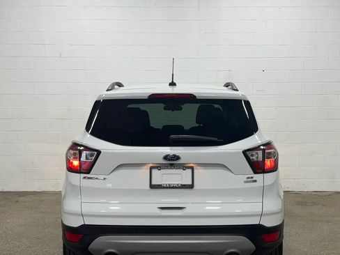 Used 2017 Ford Escape SE w/ Equipment Group 201A image 4
