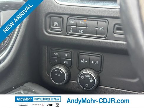 Used 2022 Chevrolet Tahoe RST w/ Luxury Package AWD/4WD image 16