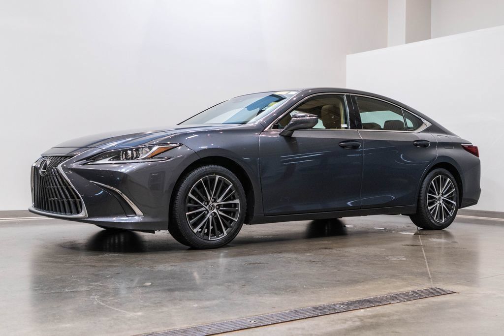 Used 2023 Lexus ES 350 w/ Premium Package FWD image 3