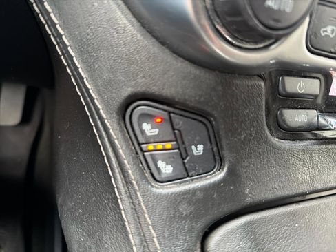 Used 2017 Chevrolet Suburban Premier AWD/4WD image 20