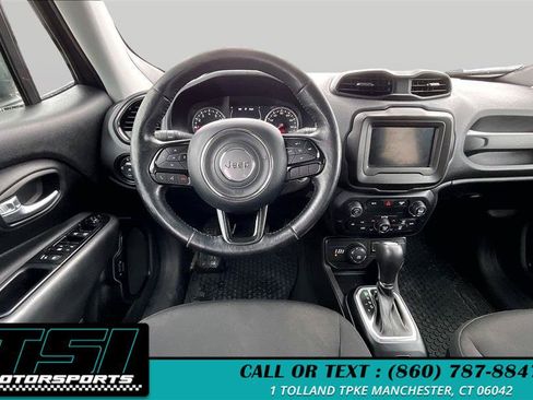 Used 2020 Jeep Renegade Altitude AWD/4WD image 5