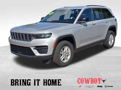 Used 2024 Jeep Grand Cherokee Laredo w/ Luxury Tech Group I