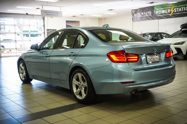Used 2014 BMW 320i Sedan RWD image 8