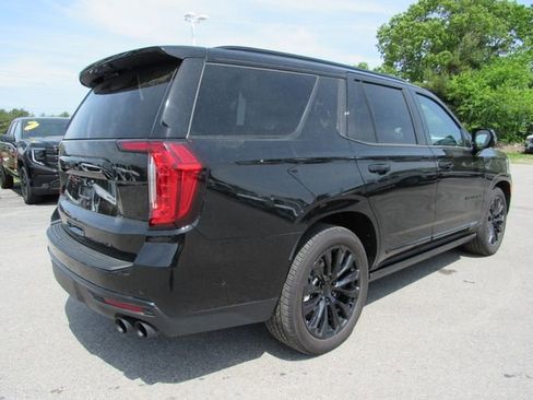 Used 2024 GMC Yukon Denali Ultimate AWD/4WD image 8