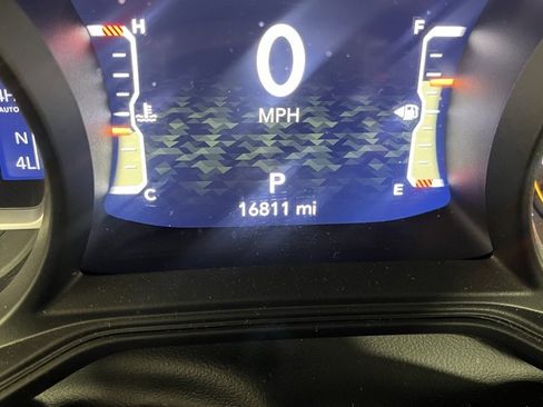 Used 2024 Jeep Wrangler Unlimited Rubicon image 9