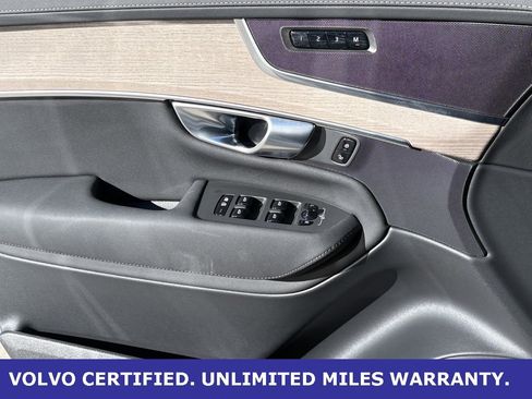 Certified 2025 Volvo XC90 B6 Plus image 27
