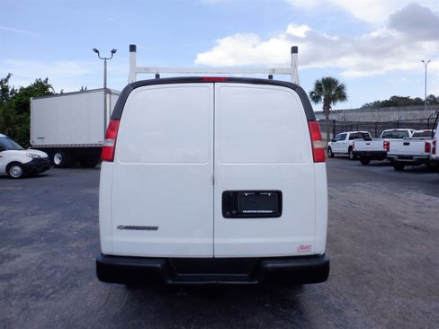 Used 2020 Chevrolet Express 2500 w/ Communications Package RWD image 4