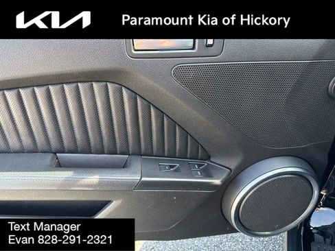 Used 2010 Ford Mustang Shelby GT500 RWD image 21