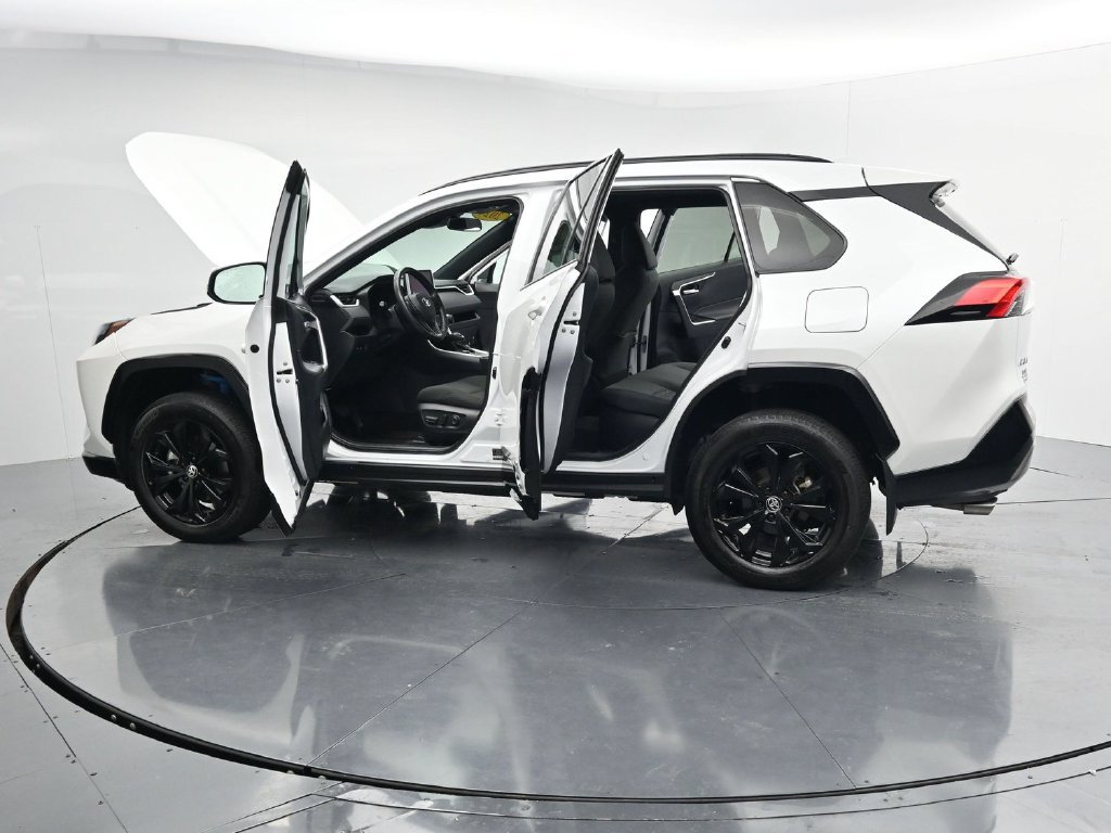 Used 2024 Toyota RAV4 SE AWD/4WD image 42