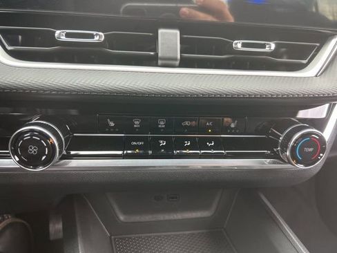 New 2026 Chevrolet Equinox LT w/ Safety and Technology Package AWD/4WD image 26