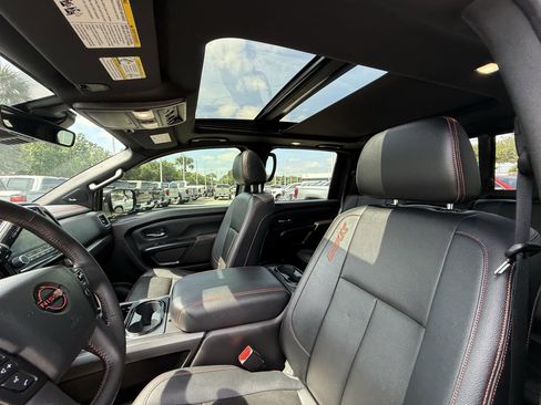 Used 2024 Nissan Titan PRO-4X w/ Pro-4x Convenience Package AWD/4WD image 27