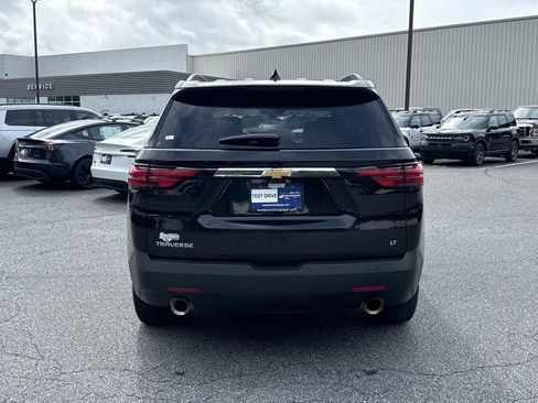 Used 2023 Chevrolet Traverse LT FWD image 6