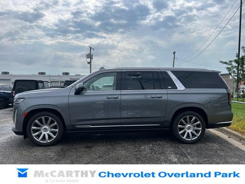 Used 2021 Cadillac Escalade ESV Premium Luxury Platinum w/ Heavy-Duty Trailer Package AWD/4WD image 6