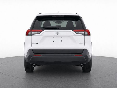 Used 2021 Toyota RAV4 XLE FWD image 10