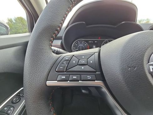 New 2025 Nissan Versa SR image 11