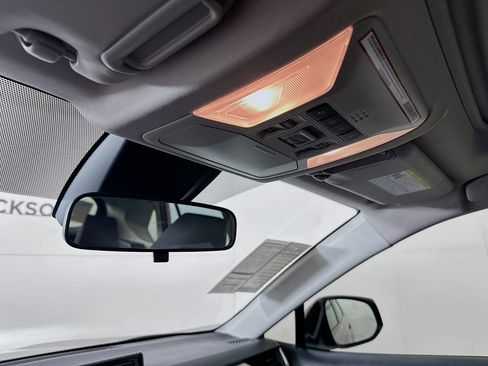 Used 2019 Toyota RAV4 XLE image 18