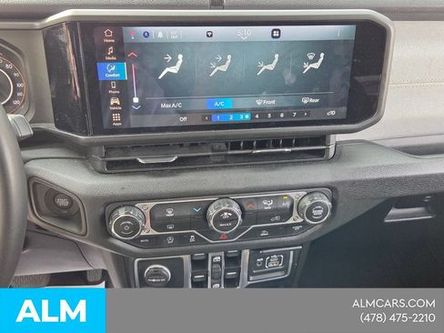 Used 2025 Jeep Wrangler Unlimited Sport AWD/4WD image 18