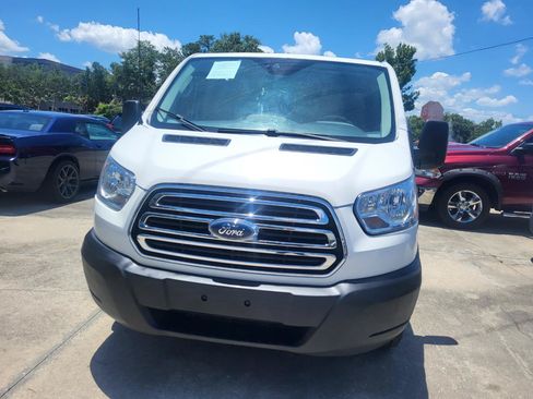 Used 2016 Ford Transit 350 XLT RWD image 4