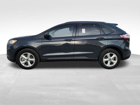 Used 2021 Ford Edge SE image 4
