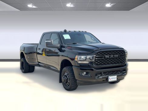 Used 2024 RAM 3500 Big Horn w/ Night Edition image 7